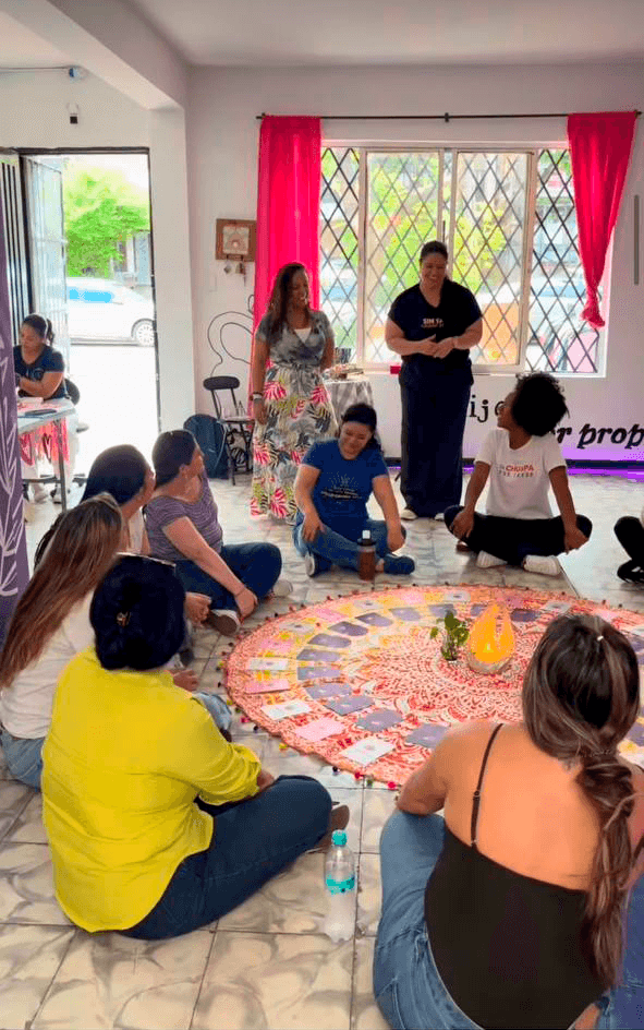 Talleres terapéuticos en Casa Mahalo, Cali
